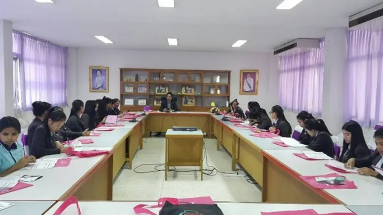 อาจารย์ชลิต ผลอินทร์หอม ผู้ช่วยผู้อำนวยกา...