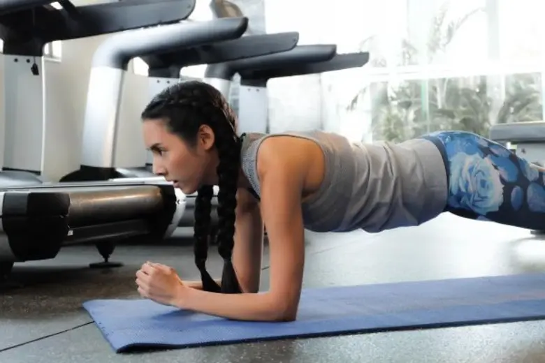 ทีวีไกด์: รายการ "มันตราเลดี้" พบเรื่องราวสุดหรรษา ของหนุ่มสุด Hot แห่งยุค “โอ๊ต ปราโมท ปาทาน”