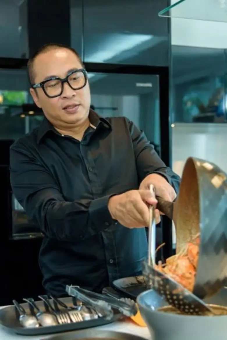​เชฟกระทะเหล็ก ประเทศไทย (Iron Chef Thail...