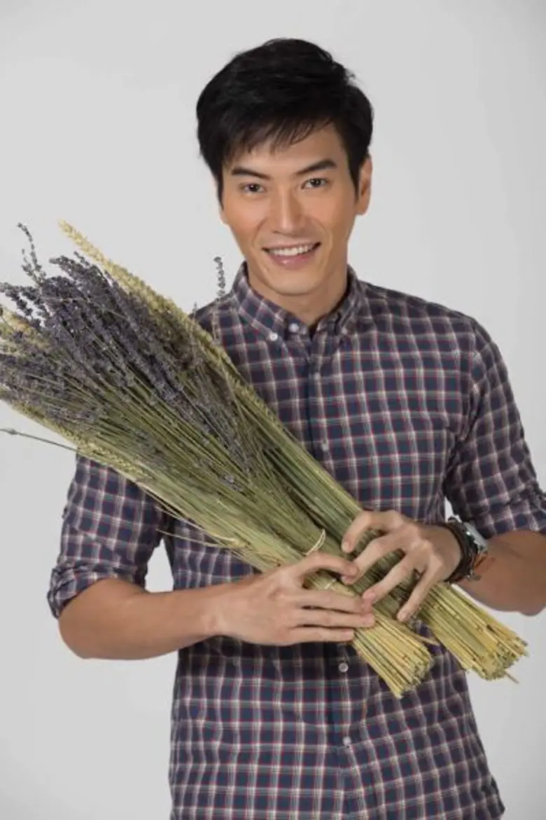 ถือได้ว่าเป็นหนุ่มหล่อหน้าตี๋กล้ามปูที่ทำ...