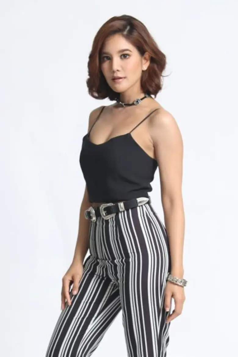 เป็นนางเอกสายหวาน เล่นแต่บทเรียบร้อย แต่ใ...