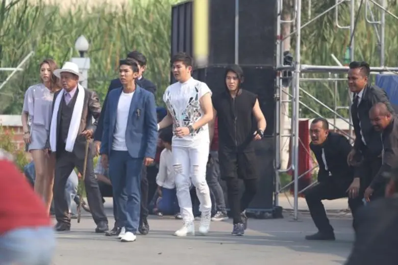 ประกาศสงครามอย่างเป็นทางการ สำหรับละครเรื...