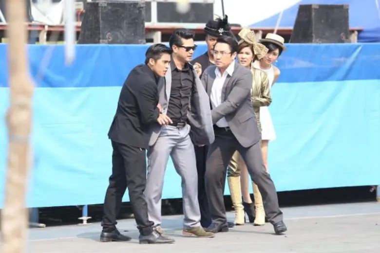 กอล์ฟ กัญจน์ ผู้จัดฯ ทุ่มงบหลักล้าน! เปิดฉาก "สงครามเพลง" ด้วยคาร์บอม!!