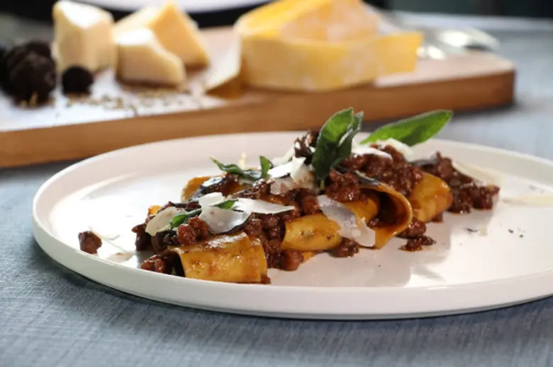 อิ่มอร่อยกับหลากหลายเมนูจากหมูป่า ณ โรงแรมฮิลตัน พัทยา