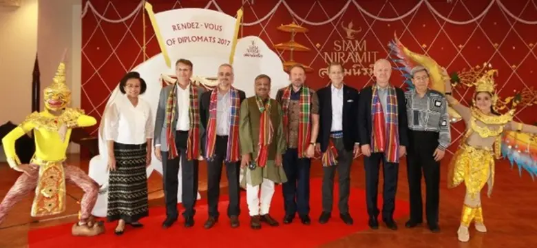 คุณวัลลภา โภควัฒน์ ผู้ช่วยกรรมการผู้จัดกา...