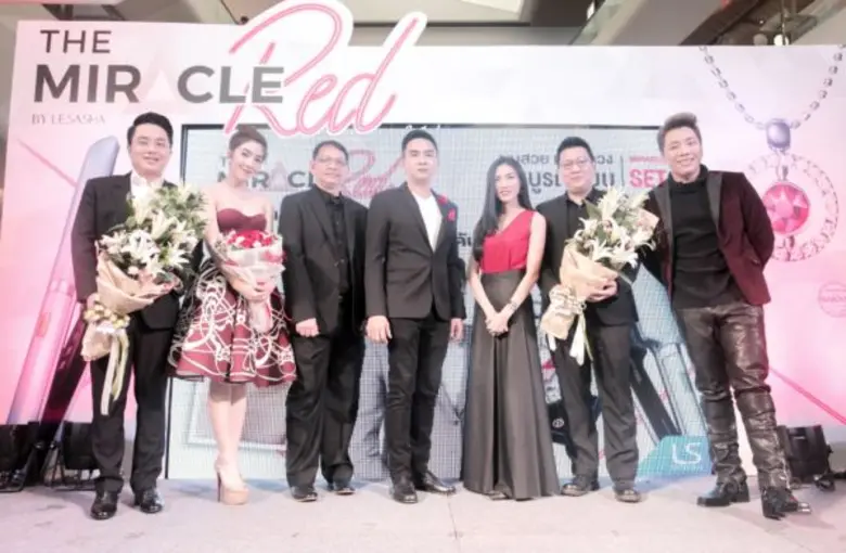 คุณเดชฤทธิ์ ณ ตะกั่วทุ่ง รองกรรมการผู้จัด...