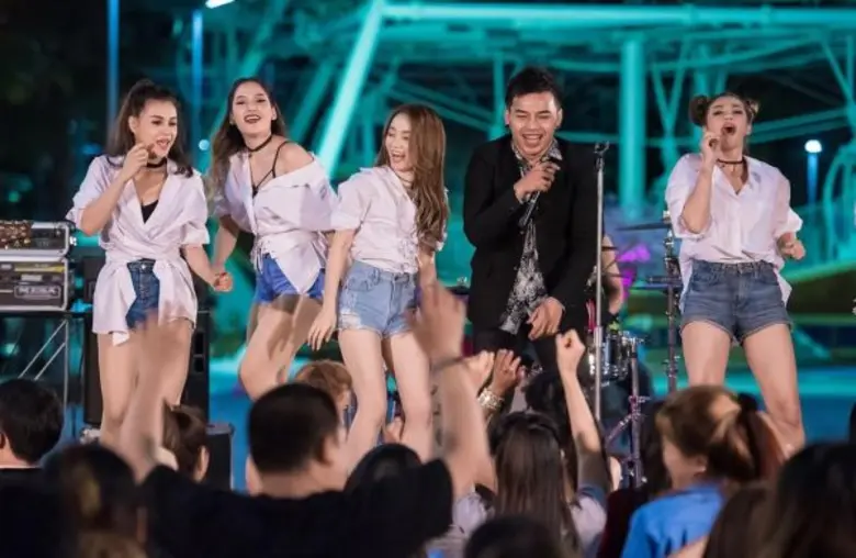 วงเฟลม ชวนสาวสวย สโมสรชิมิ สร้างปรากฏการณ์ โสดสนุก เอาใจสายมันส์แบบไม่มียั้ง