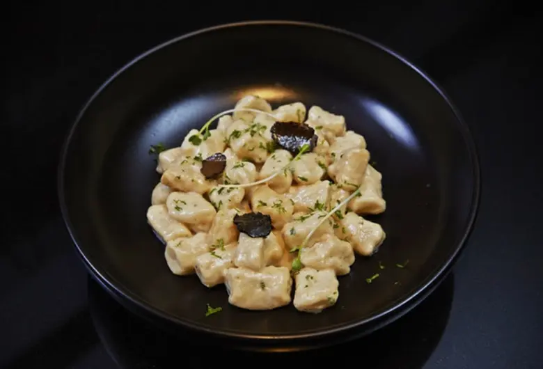 พาสต้าน็อคกี้ เหนียวนุ่มหนึบรสชาติความอร่...