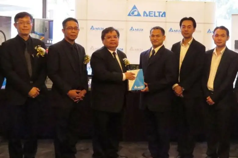 นายสมบูรณ์ หอตระกูล ผู้อำนวยการสถาบันไฟฟ้...