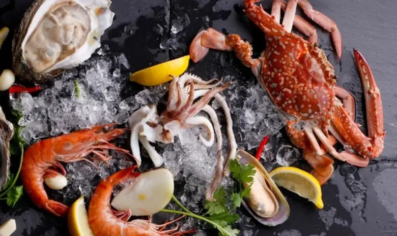 ห้องอาหารพลับบลิค โรงแรมอวานี เอเทรียม กร...