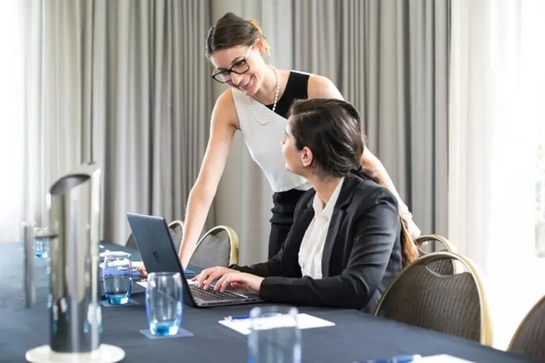 แม้ในปัจจุบันแอคคอร์โฮเทลจะมีพนักงานเป็นผ...