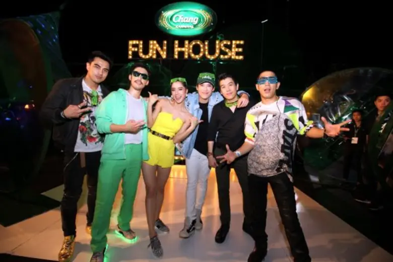 กิจกรรม ช้าง คาร์นิวัล อิเล็กทริก เซอร์คั...