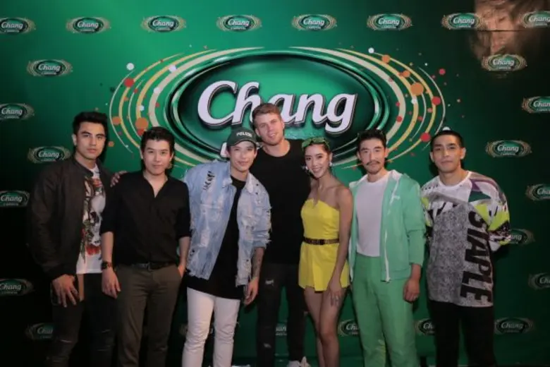 ช้าง คาร์นิวัล อิเล็กทริก เซอร์คัส 2017 สร้างปรากฏการณ์ความสนุกในกรุงเทพฯ “โอลิเวอร์ เฮลเดนส์” นำทัพดีเจระดับโลก จัดเต็มความมันที่สุดแห่งปี