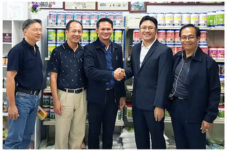 นายมนตรี บุญจรัส (ที่ 2 จากขวา) กรรมการผู...