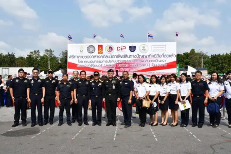 นายอวยชัย กุลทิพย์มนตรี รองอธิบดีกรมศุลกา...