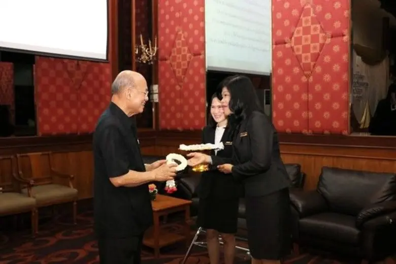 13 มีนาคม 2560 ดร. สิริกร มณีรินทร์ นายกส...