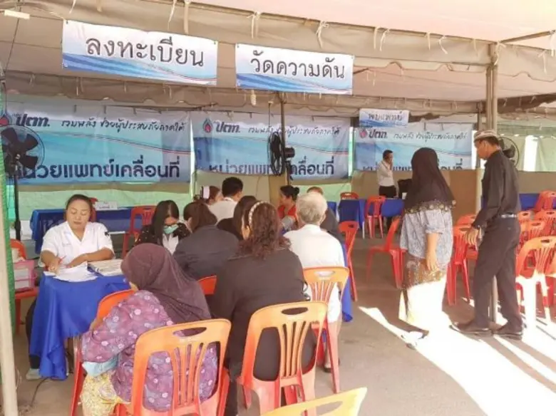 กลุ่ม ปตท. อำนวยการศูนย์ฟื้นฟูส่งหน่วยแพทย์เคลื่อนที่ ช่วยเยียวยาผู้ประสบอุทกภัยใต้