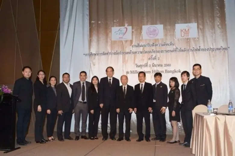 คุณอรรณพ หาญกิจ ผู้อำนวยการสำนักวิศวกรรมยานยนต์ กรม...