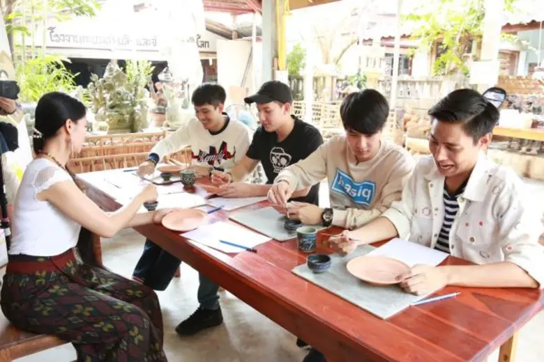 เป็นอีกเมืองมรดกโลกที่มีแหล่งท่องเที่ยวสว...