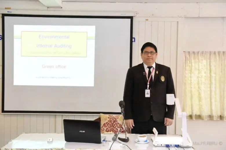 ผู้ช่วยศาสตราจารย์วยากร อุดมโภชน์ ผู้ช่วย...