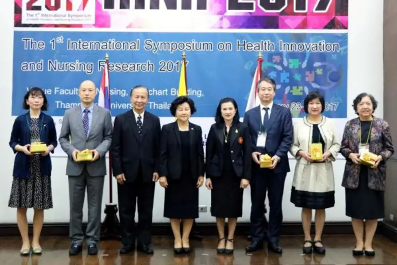 รองศาสตราจารย์ เกศินี วิฑูรชาติ รองอธิการ...