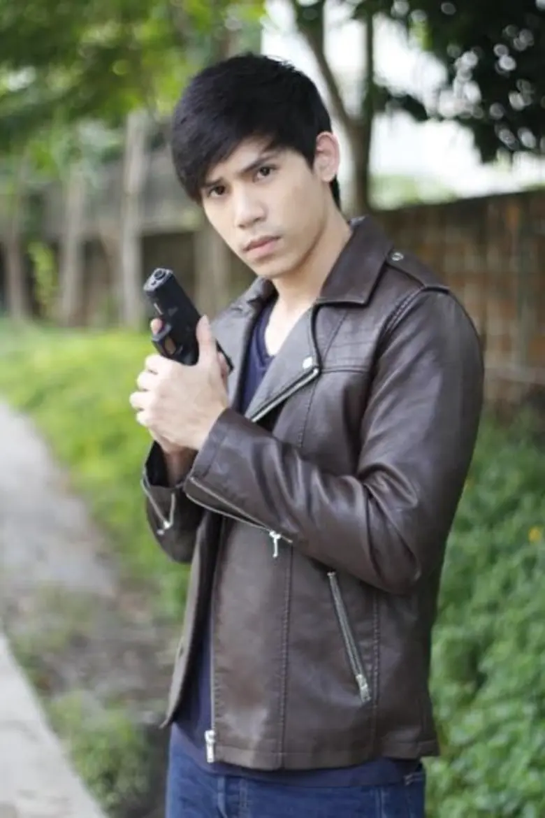 โชว์ฝีมือการแสดงจนเข้าตาผู้ใหญ่ ล่าสุดหนุ...