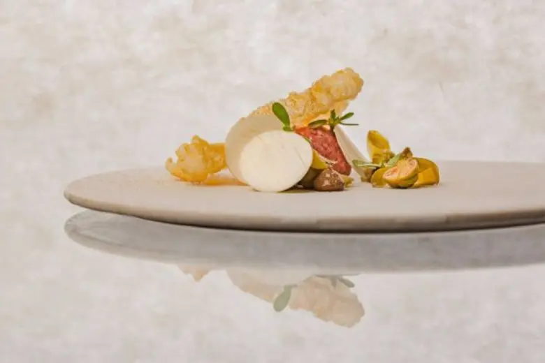 ซานเปลเลกรีโน และอัคควา ปันนา ขอนำเสนอยูโรเปี้ยน ไฟน์ไดน์นิ่ง จับคู่กับไวน์และน้ำดื่ม โดยการมาเยือนของเชฟ Ray Adriansyah จากห้องอาหาร Locavore เมืองอูบุด, บาหลี