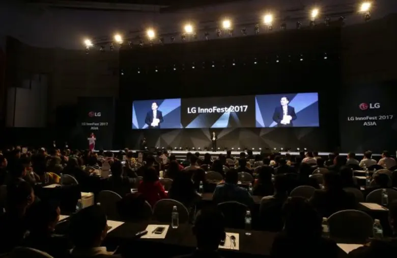 แอลจี อีเลคทรอนิคส์ อิงค์ (แอลจี) เผยโฉมส...