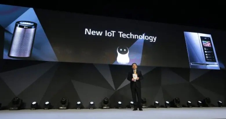 แอลจีต่อยอดเทคโนโลยี IoT ด้วย นวัตกรรม HUB ROBOT พร้อมเปิดตัว Smart Refrigerator สัมผัสการใช้งานสุดอัจฉริยะด้วย “นวัตกรรมเพื่อชีวิตที่ดีกว่า”