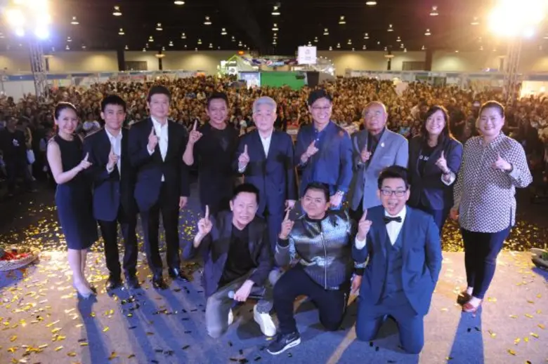 ได้รับการตอบรับจากมหาชนอย่างล้นลาม สำหรับ...