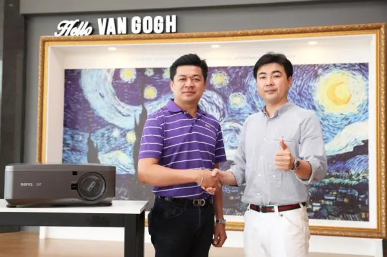 "Hello Van Gogh" พิพิธภัณฑ์ที่ปลุกภาพศิลป...