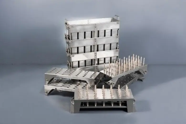 บริษัท สแตนเลส เวิร์ล จำกัด เปิดตัวเครื่อ...