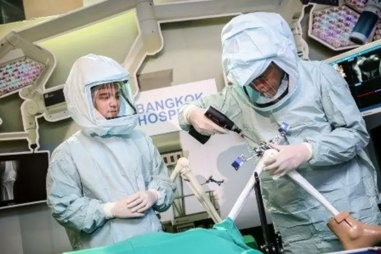 ศูนย์ข้อสะโพกและข้อเข่า รพ.กรุงเทพ เผยรูป...