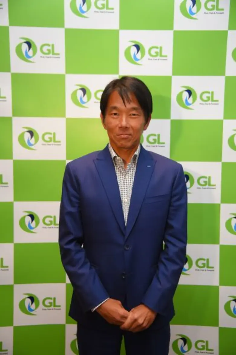 นายมิทซึจิ โคโนชิตะ ประธานกรรมการและประธา...