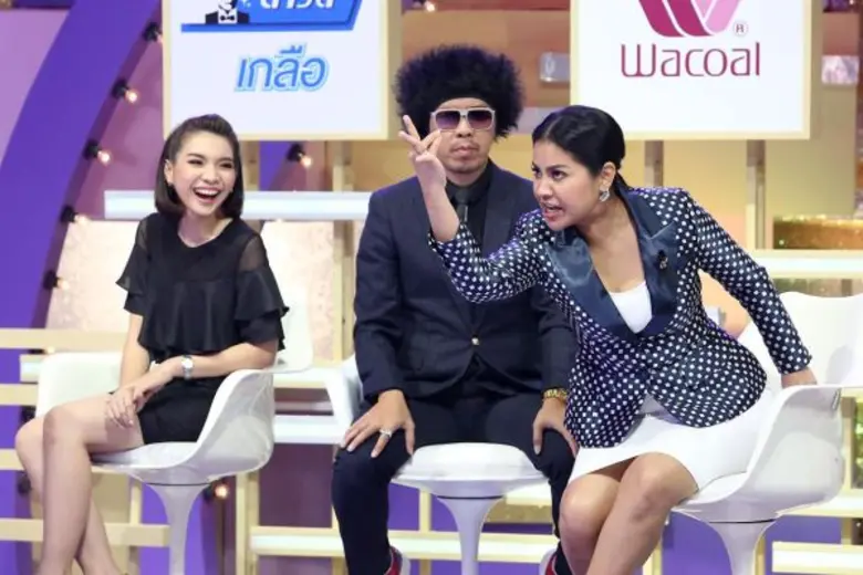 ทีวีไกด์: รายการ “ศึกน้ำผึ้งพระจันทร์” “โย่ง เชิญยิ้ม” เจ็บจุกอก ควงภรรยา “น้าสม บุญสม” เผยความจริง ครั้งหนึ่งถูกขอหย่า!!!