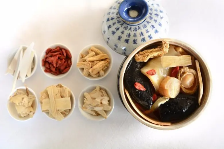 ห้องอาหารจีน เดอะ เมย์ฟลาวเวอร์ โรงแรมดุส...