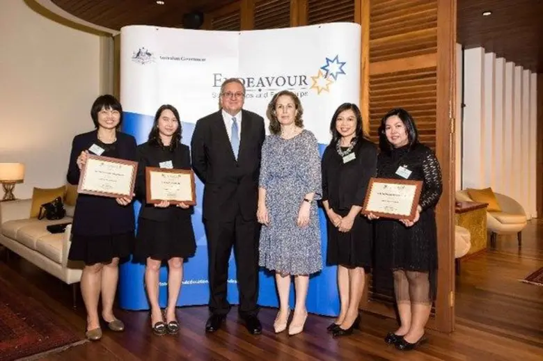 คนไทยได้รับทุนรัฐบาลออสเตรเลีย (ทุนเอนเดเ...