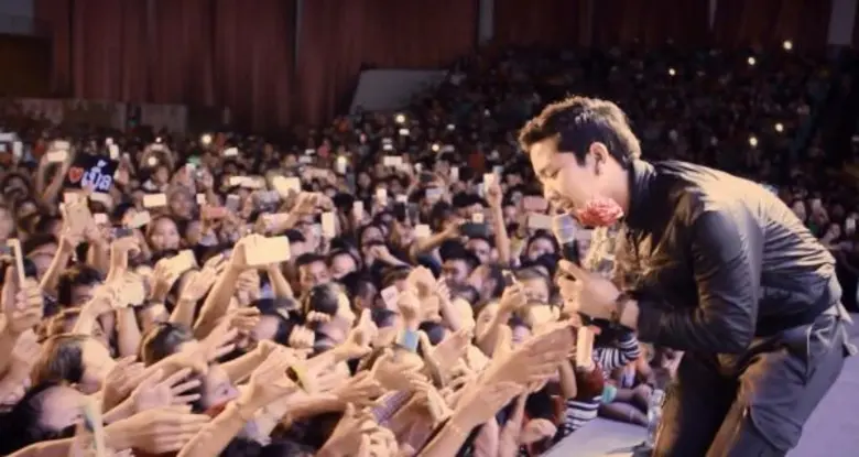 เบิ้ล ปทุมราช อาร์สยาม ส่งความรักผ่านบทเพลง สื่อรักออนไลน์ ชวนแฟนๆ ถ่ายทอดเอ็มวีสุดฟิน