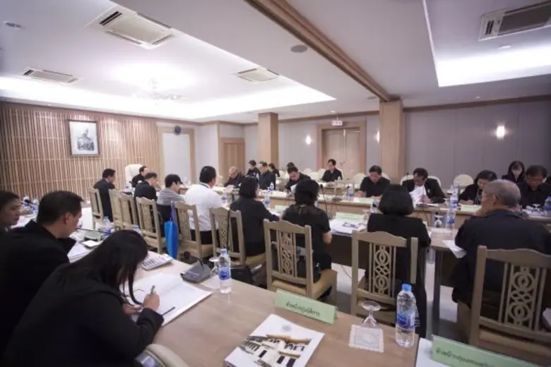 กรมศิลป์เร่งเบิกงบปี 60 ตั้งเป้าครบไตรมาสเบิกจ่ายได้ร้อยละ 39 เดินหน้าจัดเก็บเอกสารจดหมายเหตุกว่า 4 ล้านรายการ หนังสือและเอกสารโบราณกว่า 2 ล้านรายการ