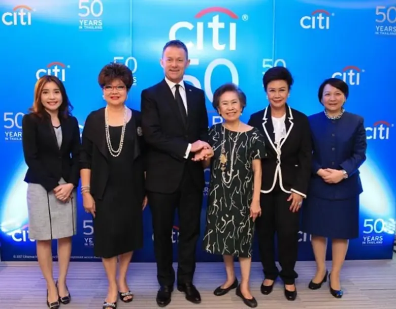 บทบาทของผู้หญิงไทยในภาคธุรกิจนั้นชัดเจนขึ...