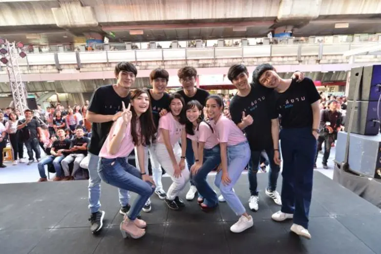 Movie Guide: สหมงคลฟิล์มฯ ส่ง เด็กสยาม แถลงข่าวเปิดตัวหนัง สยามสแควร์? #จะไปเปิดที่ไหนถ้าไม่ใช่กลางสยามฯ