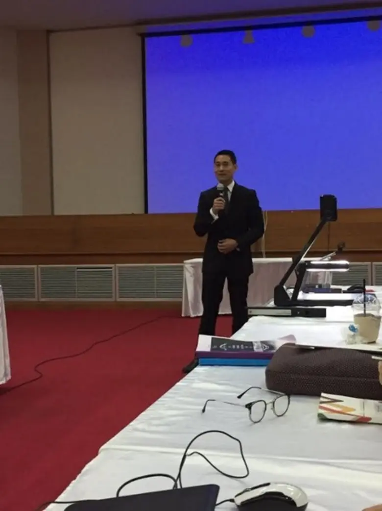 อาจารย์นิติ เนื่องจำนงค์ ผู้อำนวยการศูนย์...