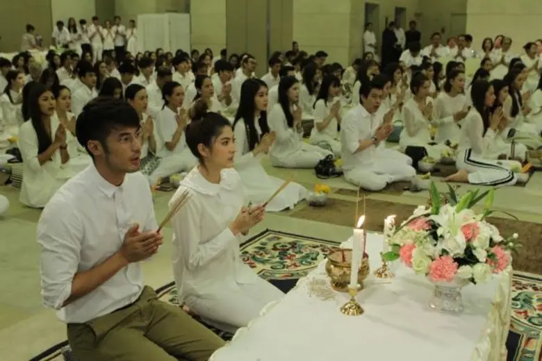 ช่อง 3 จัดพิธีครอบครู ประจำปี 2560 ผู้บริหาร ผู้จัดฯ พร้อมทัพนักแสดง เข้าร่วมงานกันอย่างคับคั่ง