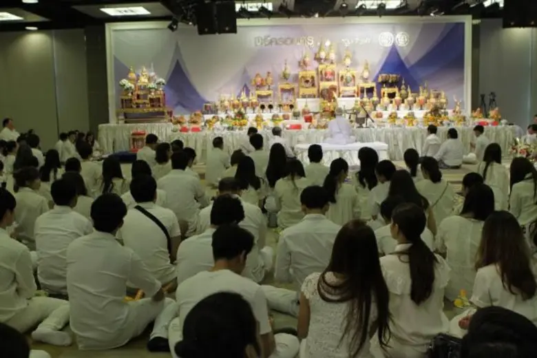 ช่อง 3 จัดพิธีครอบครู ประจำปี 2560 ผู้บริหาร ผู้จัดฯ พร้อมทัพนักแสดง เข้าร่วมงานกันอย่างคับคั่ง