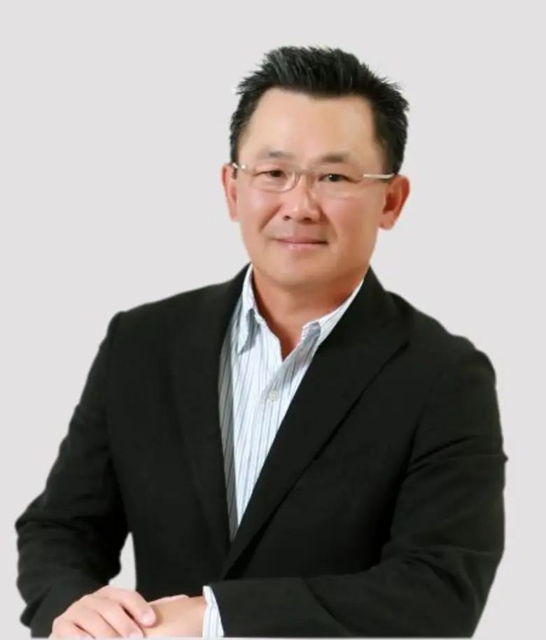 นายวสิษฐ แต้ไพสิฐพงษ์ กรรมการผู้จัดการใหญ...