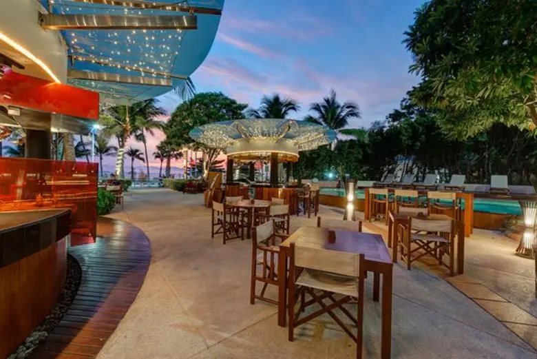 โรงแรมฮอลิเดย์ อินน์ พัทยา จัดกิจกรรมตลาดนัดชาวนา F...