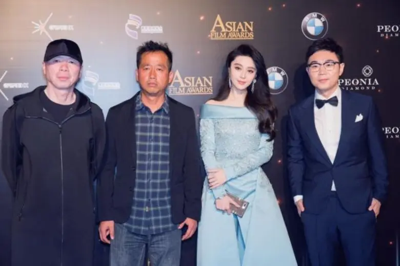 Movie Guide: I AM NOT MADAME BOVARY อย่าคิดหลอกเจ้ เสียดสีโดนใจ คว้ารางวัลหนังเยี่ยมบนเวที เอเชียน ฟิล์ม อวอร์ดส์ ครั้งที่ 11 พร้อมรางวัล นักแสดงนำหญิง ฟ่าน ปิง ปิง และ กำกับภาพยอดเยี่ยม