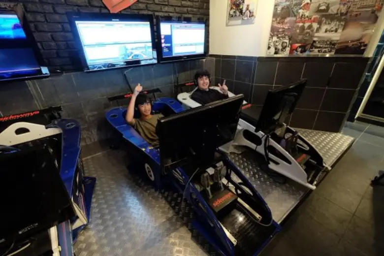 ทีวีไกด์: รายการ "สมุดโคจร On The Way" แฮปปี้แฟมิลี่ทริป กับ ครอบครัวสมุทรโคจร ในรายการ สมุดโคจร On The Way