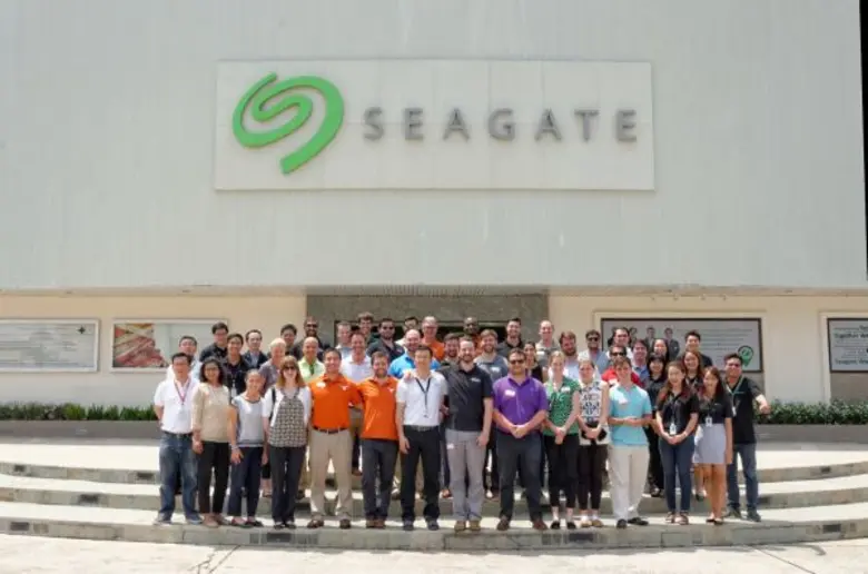 นายนรเชษฐ์ แซ่ตั้ง ผู้จัดการฝ่ายปฏิบัติกา...