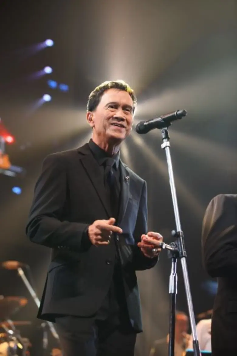 ยังคงสร้างความสุขความสนุกให้กับแฟนเพลงไม่...